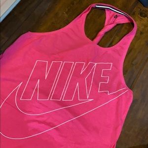 Nike Twisted Tank